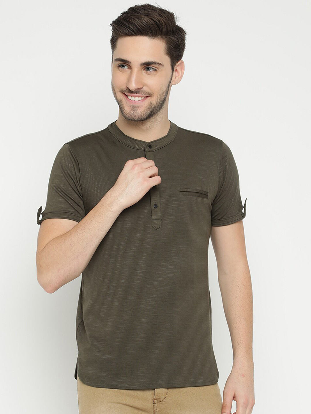 

V2 Value & Variety Men Green T-shirt