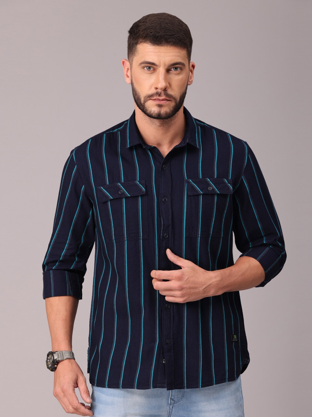 

FOGA Men Blue Classic Slim Fit Striped Casual Shirt