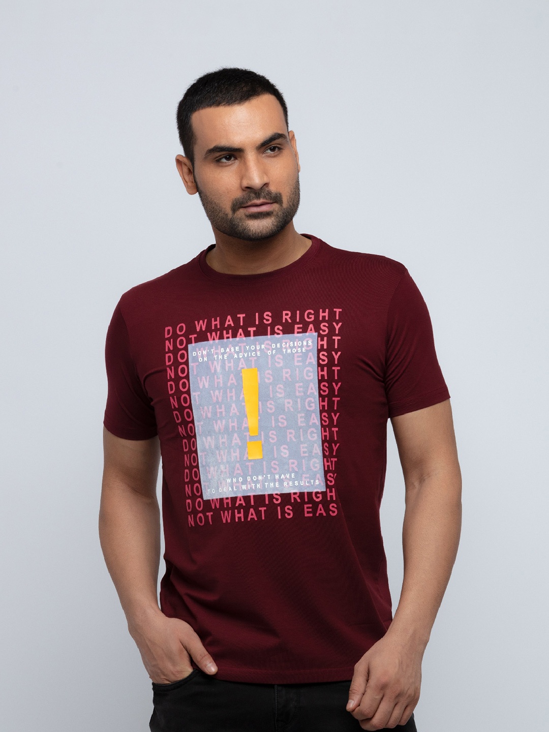 

Status Quo Men Maroon Typography Printed Slim Fit T-shirt