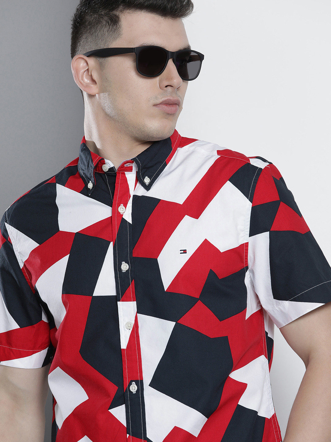

Tommy Hilfiger Men Red & Navy Blue Printed Pure Cotton Casual Shirt