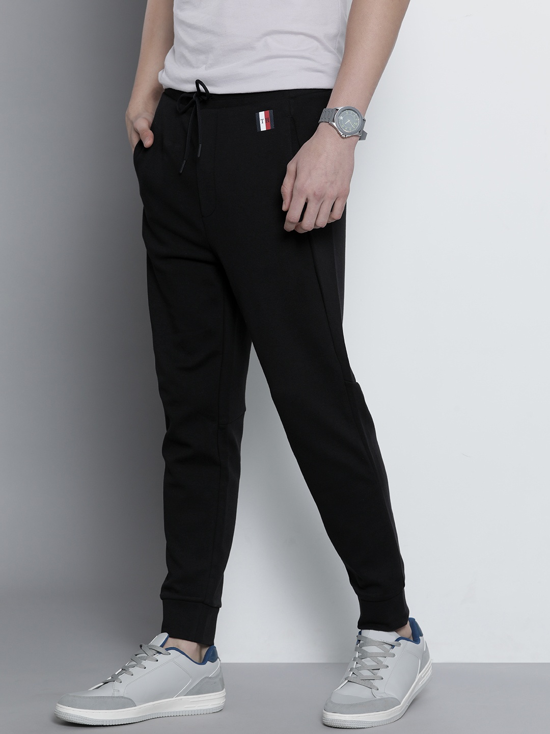 

Tommy Hilfiger Men Black Solid Joggers