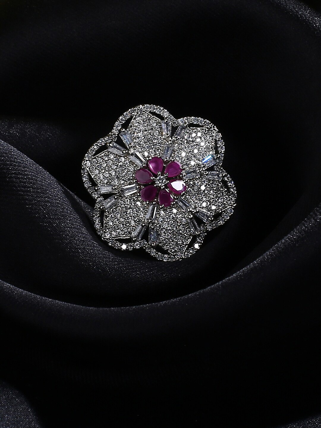 

justpeachy Silver-Plated Pink AD-Studded Floral Charm Finger Ring