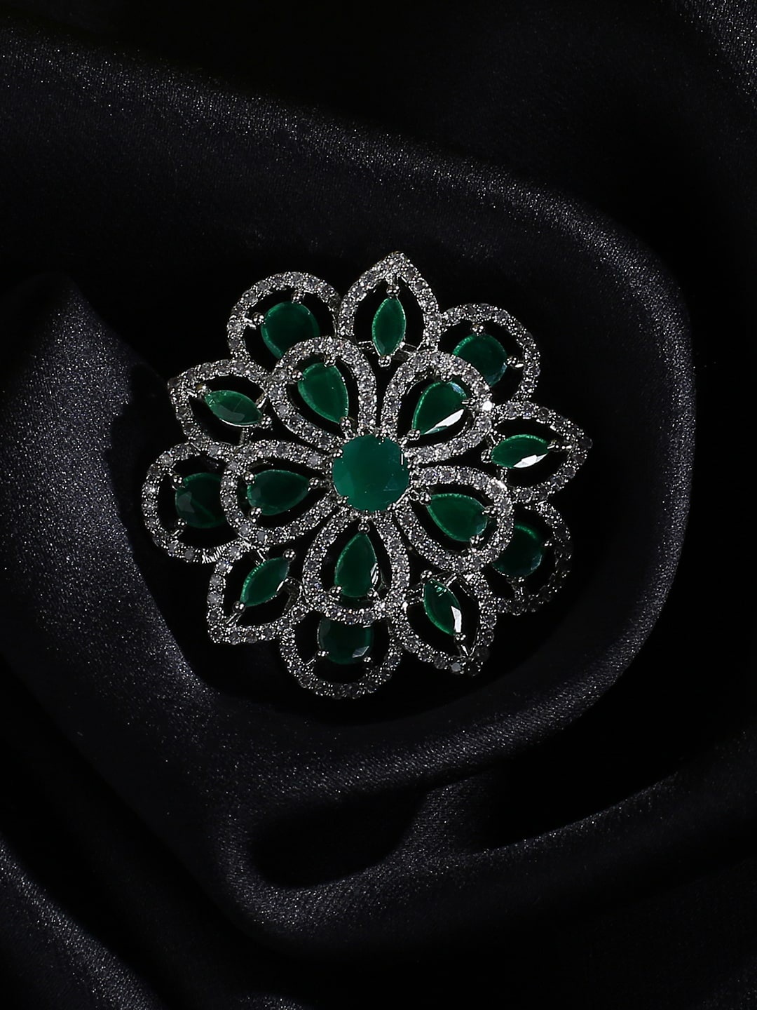 

justpeachy Silver-Plated Green AD Studded Ring