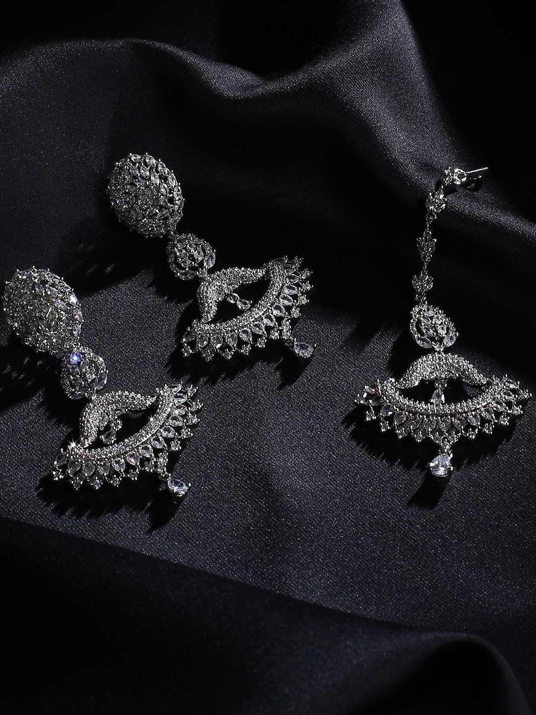 

justpeachy Silver-Plated White AD-Studded Jewellery Set