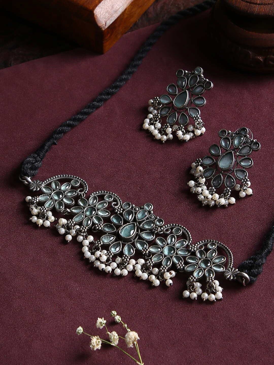 

justpeachy Silver-Plated Mint-Green Stone-Studded Jewellery Set