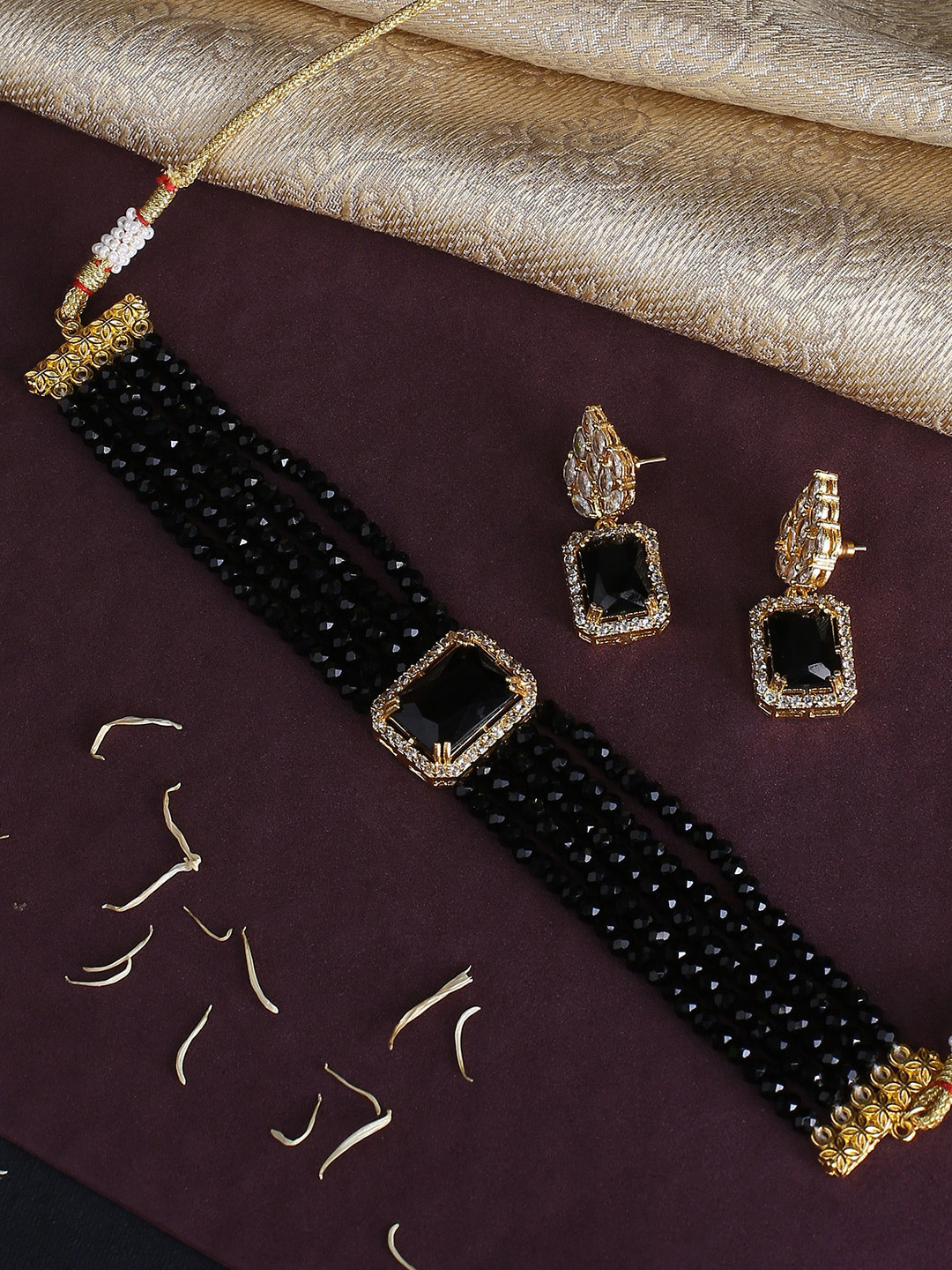 

justpeachy Gold-Plated Black Stone-Studded & Pearl Beaded Jewellery Set