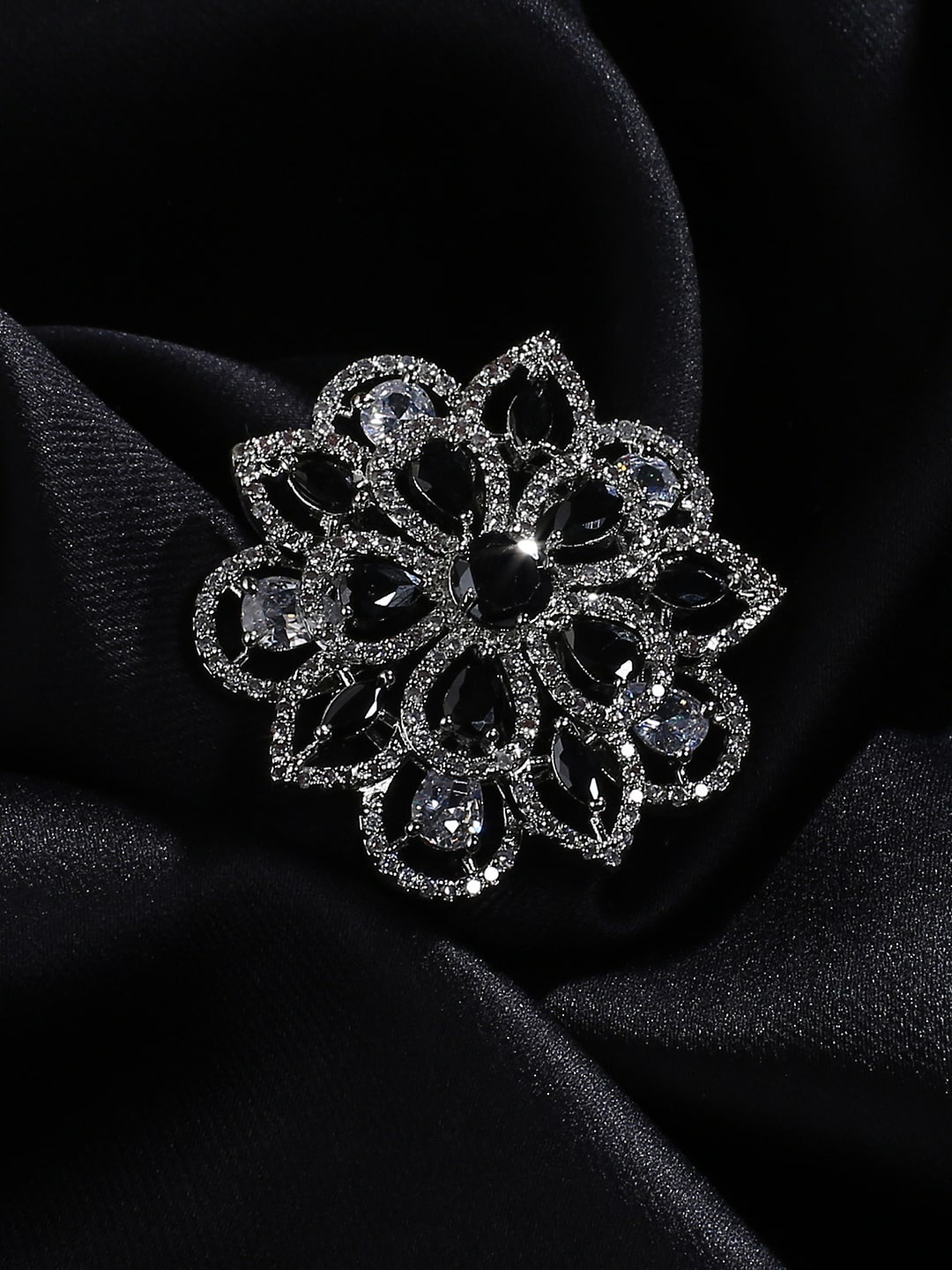 

justpeachy Silver-Plated & Magenta AD Embellished Finger Ring