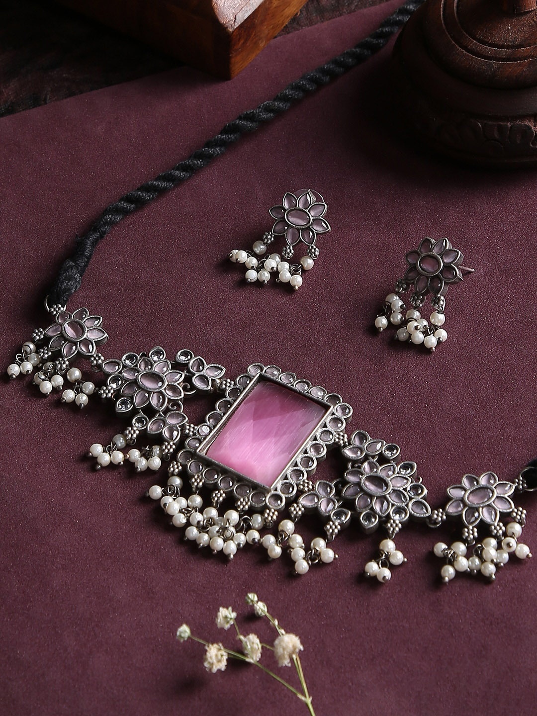 

justpeachy Silver-Plated Pink & White Stone Studded & Beaded Jewellery Set