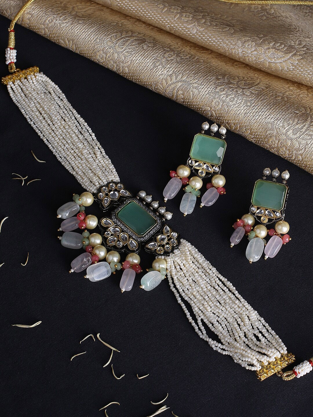 

justpeachy Women Multi Silver-Plated Jadau Artificial Stones & Beads Jewellery Set