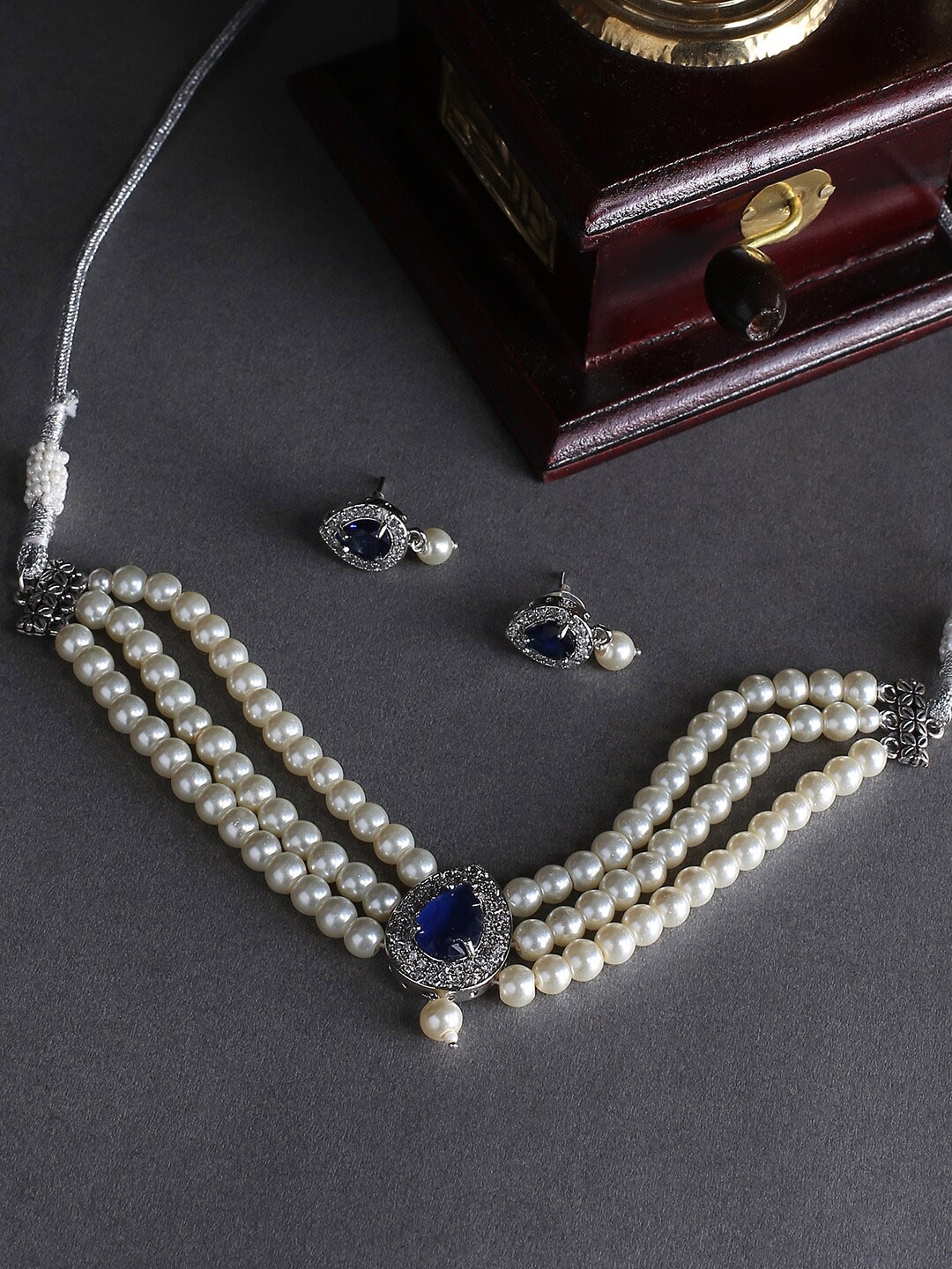 

justpeachy Silver-Plated Blue & White Atificial Stone-Studded Pearl-Beaded Jewellery Set