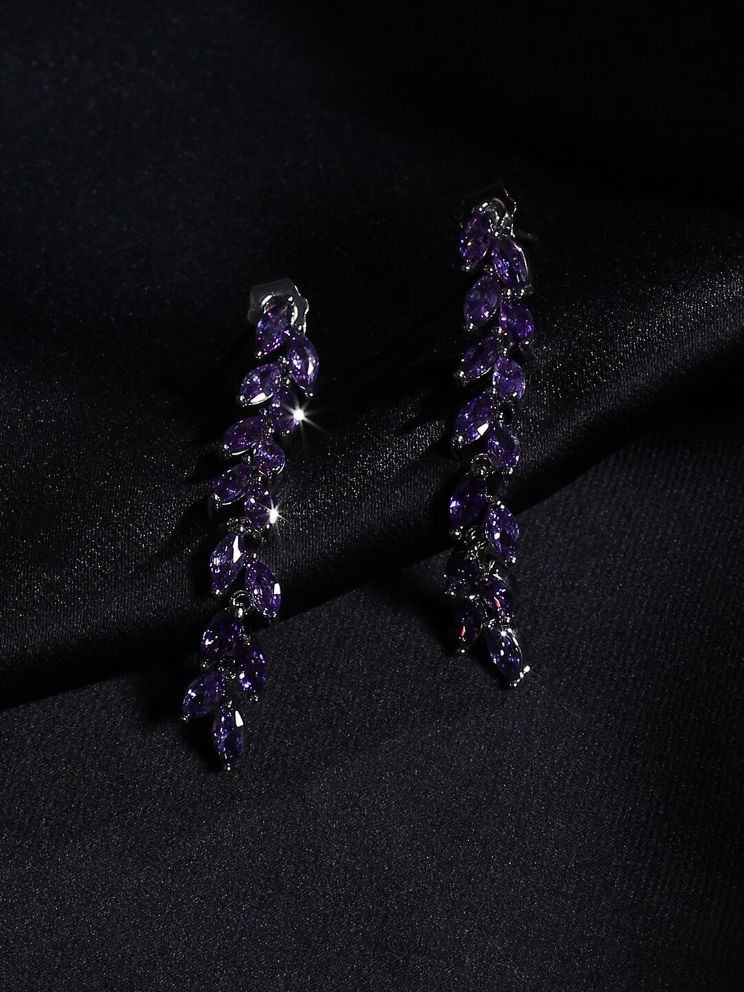 

justpeachy Purple Contemporary Drop Earrings