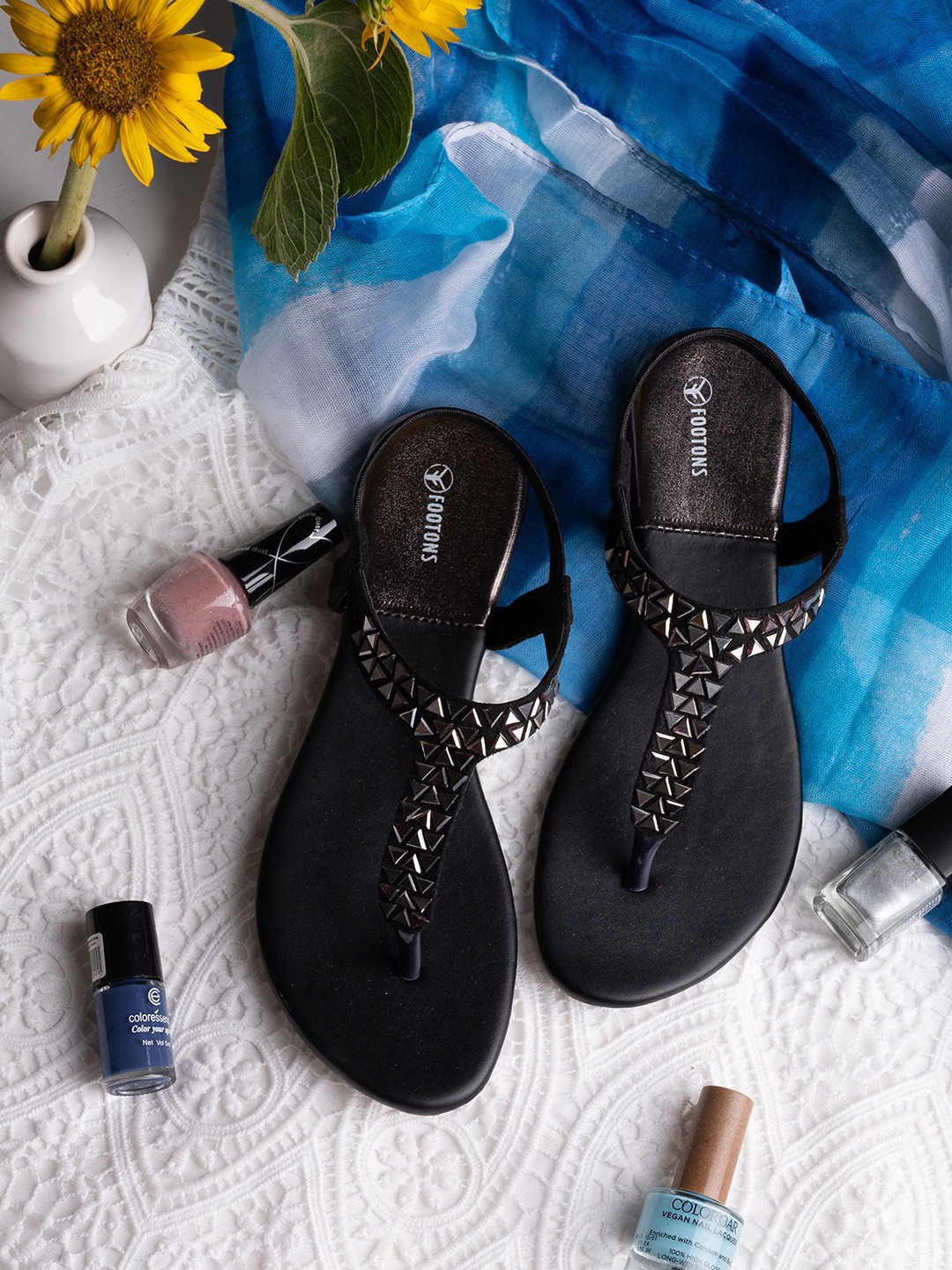 

FOOTONS Women Black T-Strap Flats