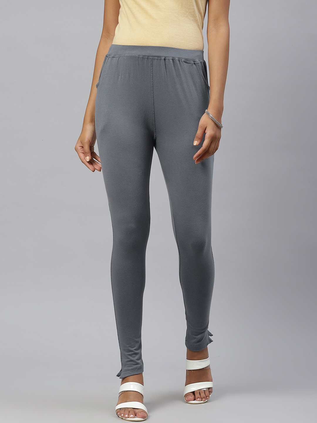 

Rang Gali Women Grey Smart Slim Fit High-Rise Easy Wash Trousers