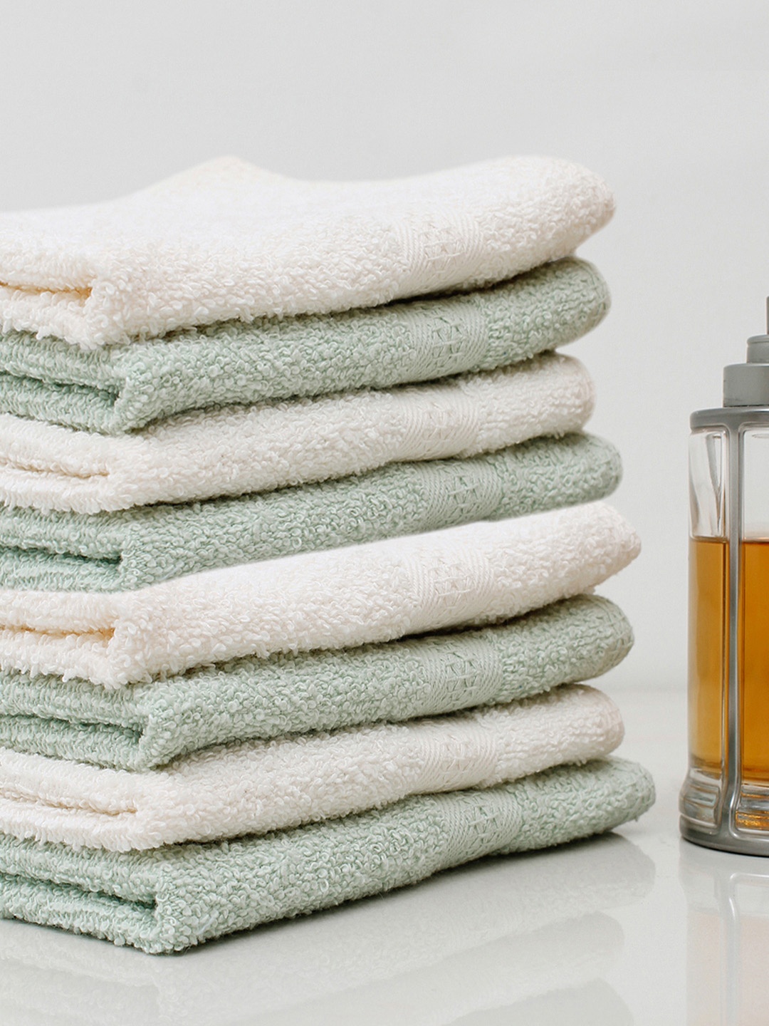 

AVI Living Pack of 8 Ivory & Mint Green Anti Microbial 450 GSM Cotton Face Towels, Cream