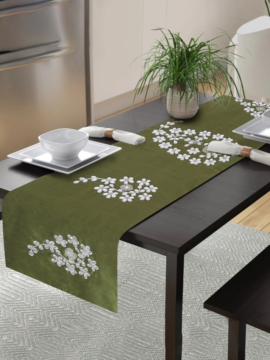 

Alina decor Green Embellished 6-Seater Table Runner