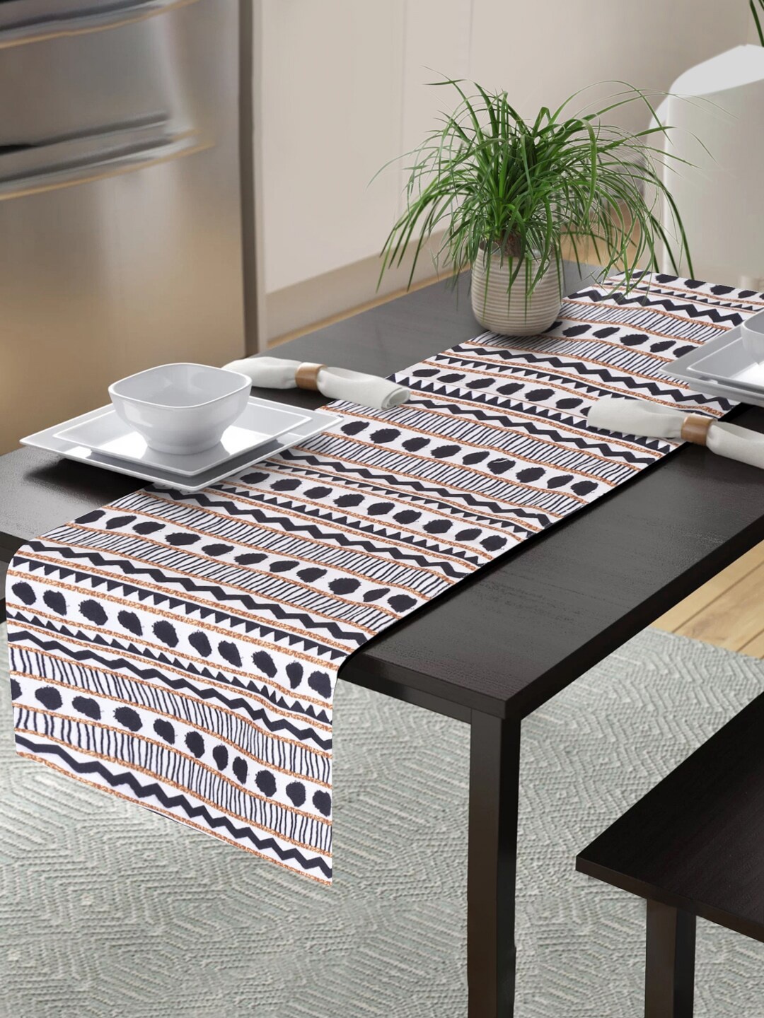 

Alina decor Black & White Embroidered Table Runners
