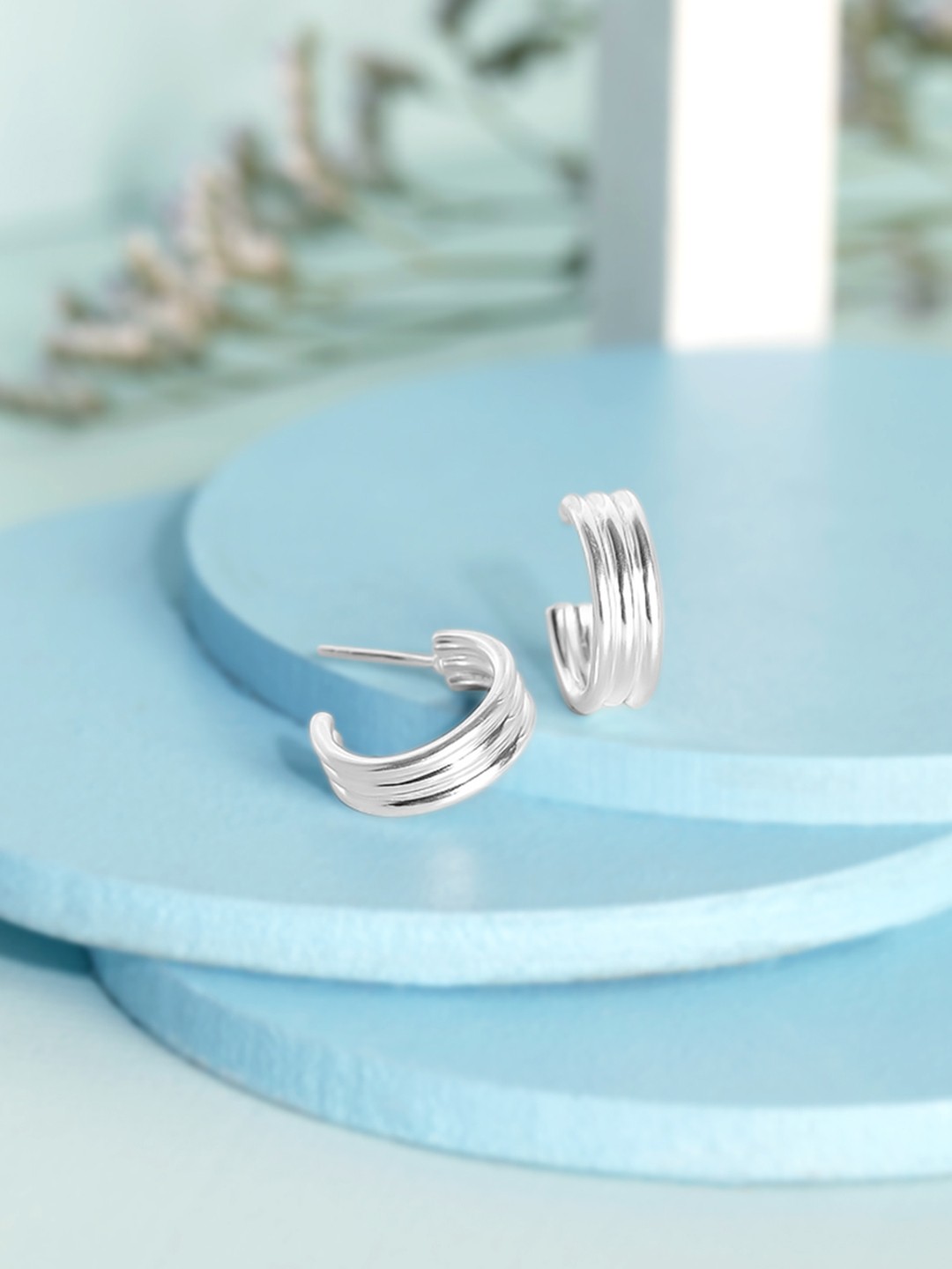 

Rubans 925 Sterling Silver The Offset Classic Siler Hoop Earrings