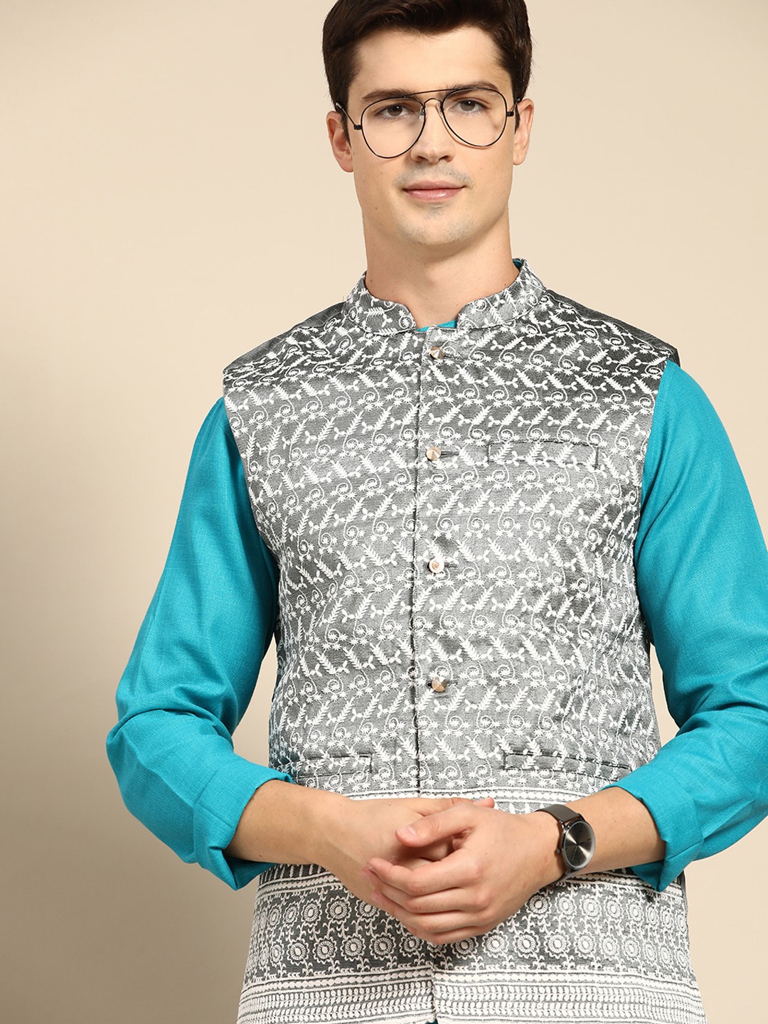 

Anouk Men Grey & White Embroidered Nehru Jacket