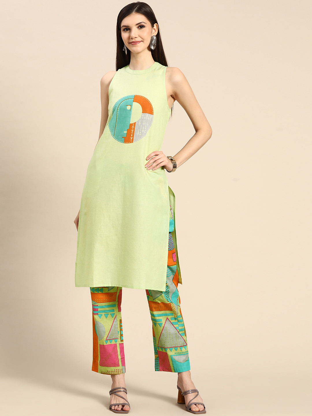 

Anouk Women Green Geometric Printed Kurta with Trousers