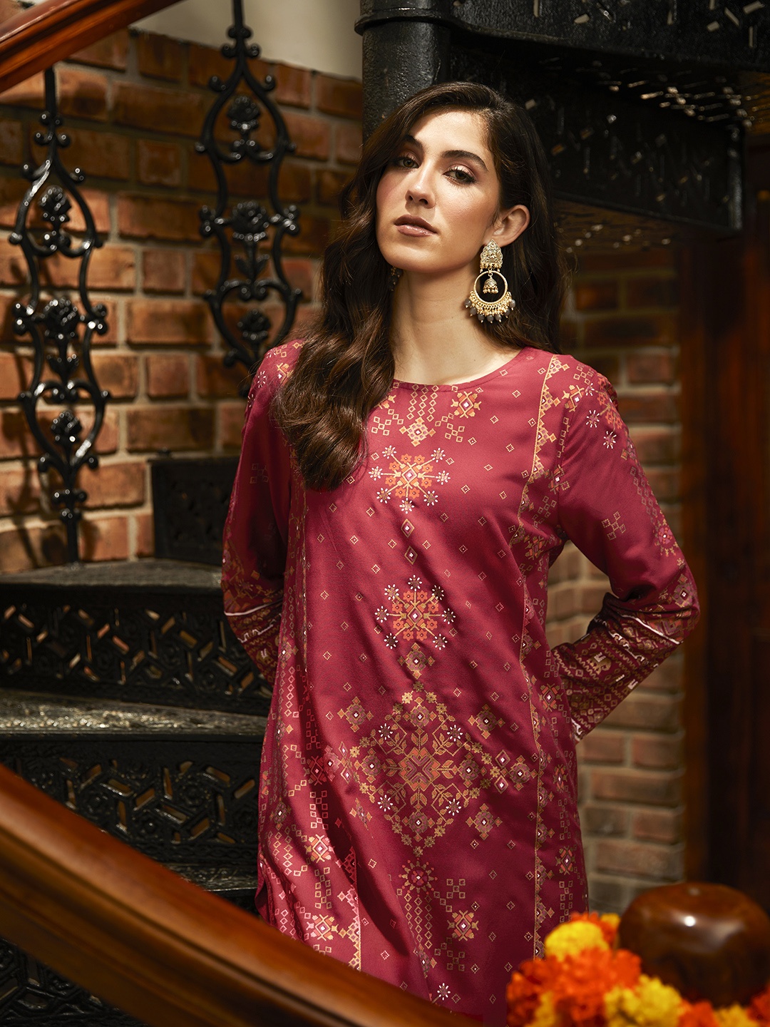 

Anouk Women Red & Golden Ethnic Motifs Printed Gotta Patti Kurta with Palazzos