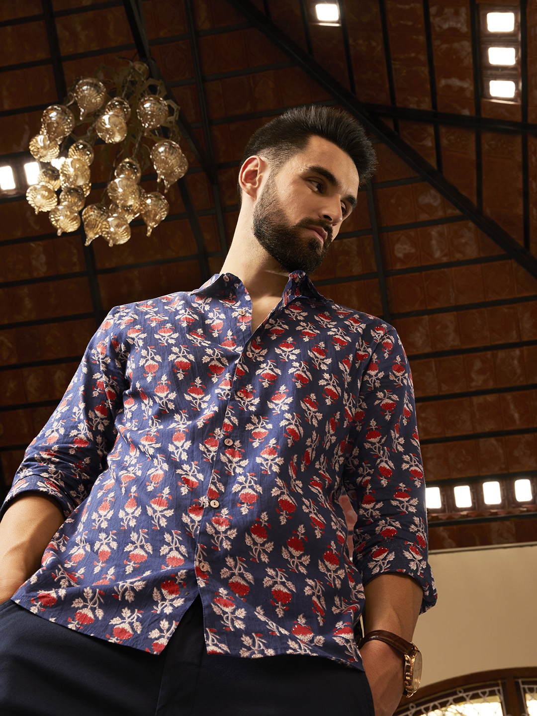 

Anouk Men Blue & Red Floral Printed Pure Cotton Casual Shirt