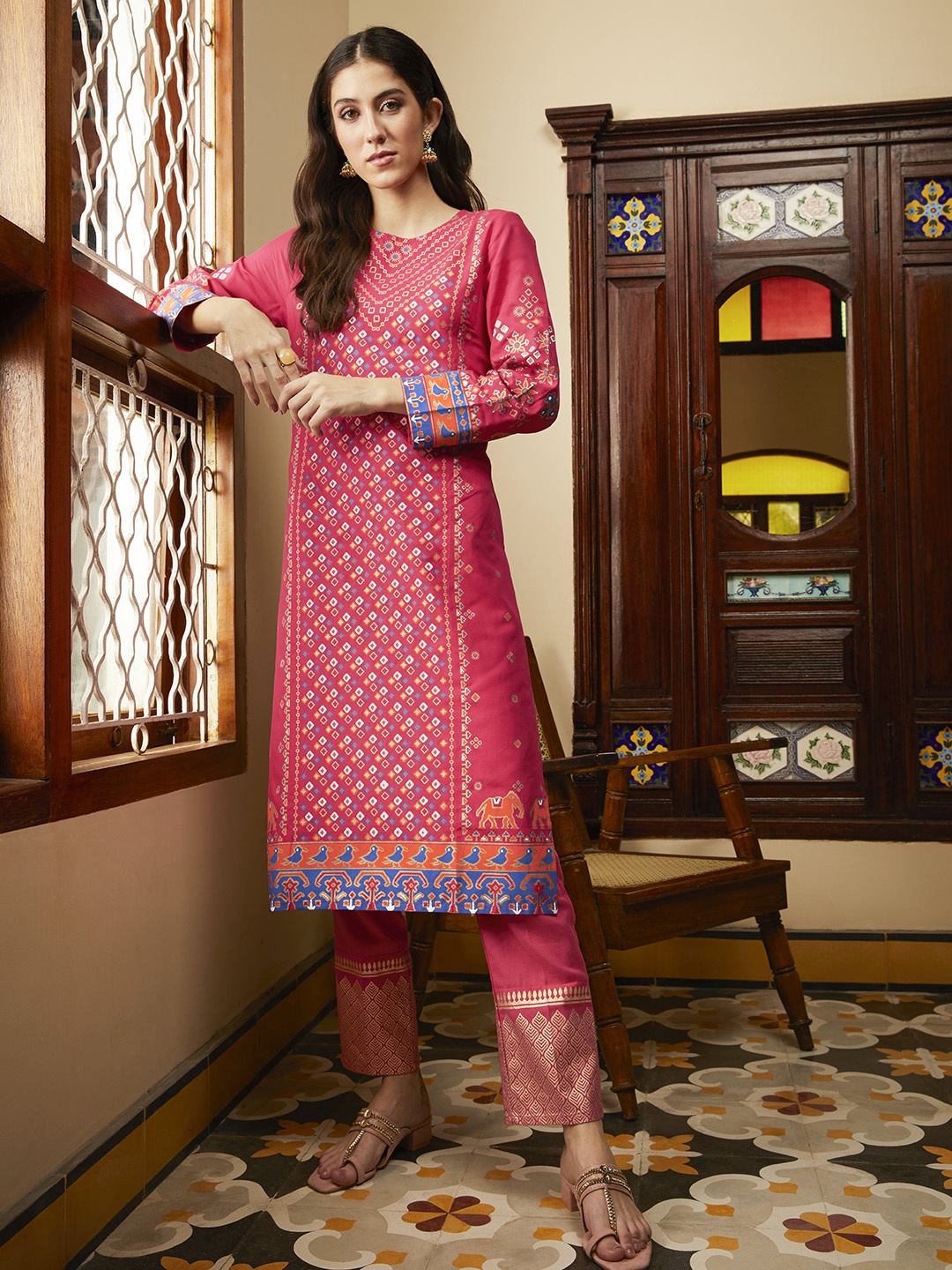 

Anouk Women Magenta & Blue Ethnic Motifs Printed Kurta