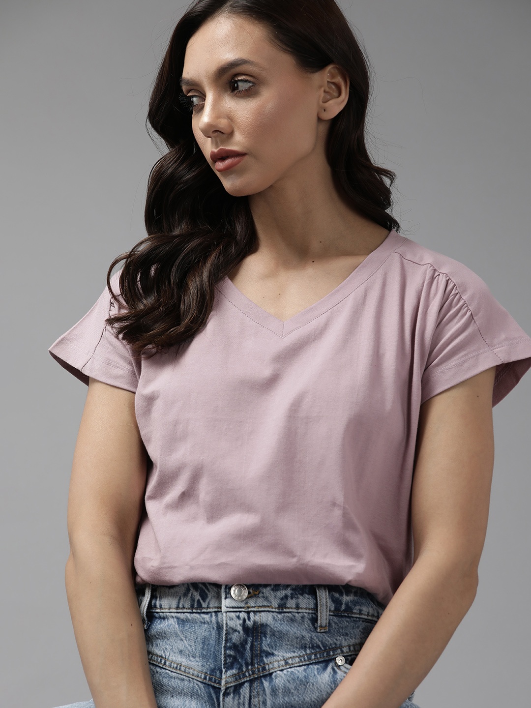 

Roadster Women Lavender Solid Pure Cotton V-Neck T-shirt