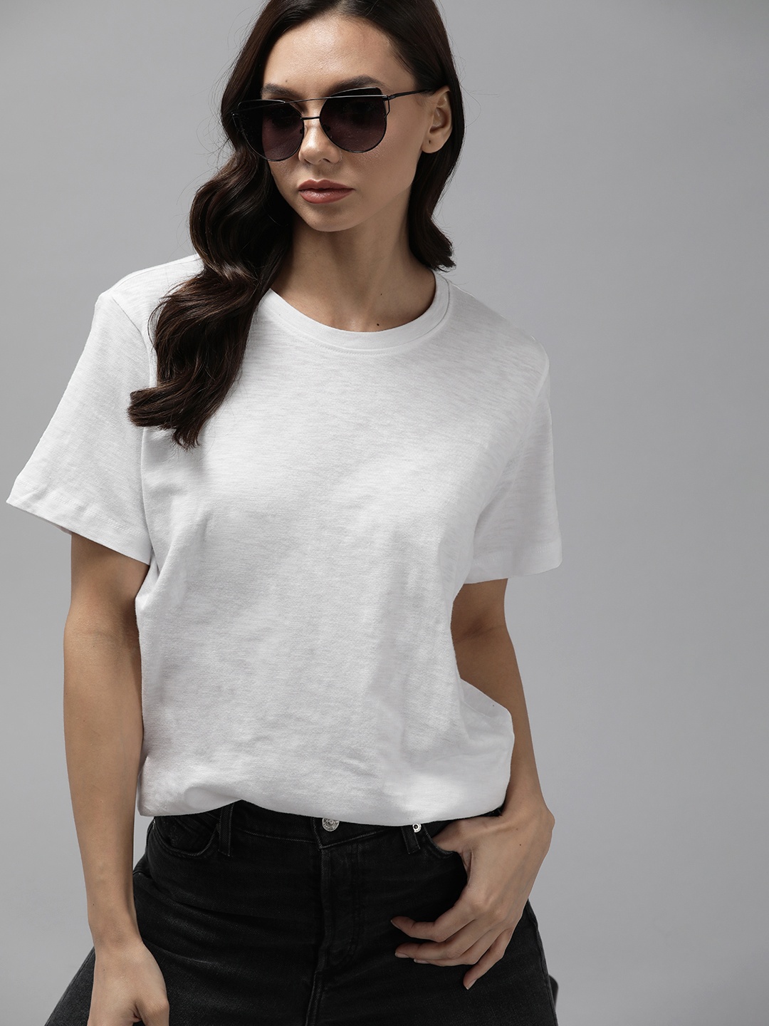 

Roadster Women White Solid Pure Cotton Oversized Fit T-shirt
