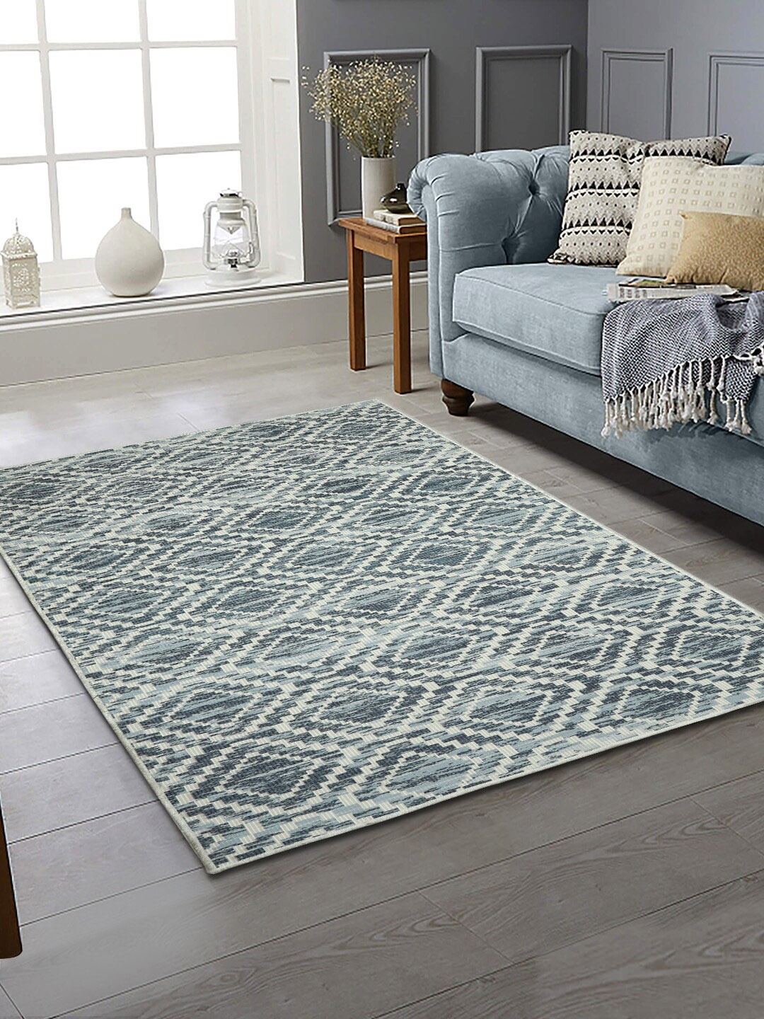

Soumya Grey Geometric Printed Anti-Skid Carpet