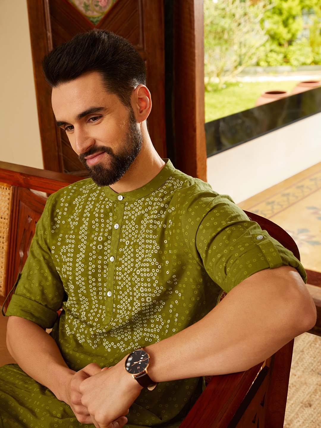 

Anouk Men Green Bandhani Printed Pure Cotton Roll-Up Sleeves Kurta