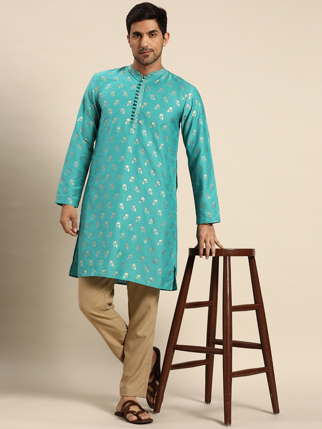 

Anouk Men Turquoise Blue & Golden Floral Printed Thread Work Floral Kurta