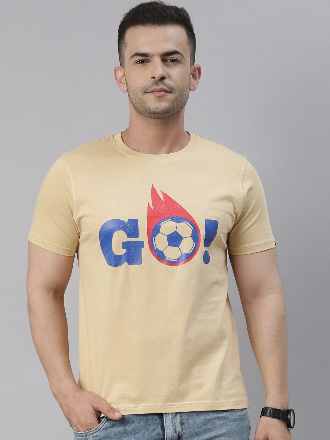 

Bushirt Men Beige Typography Printed Applique T-shirt