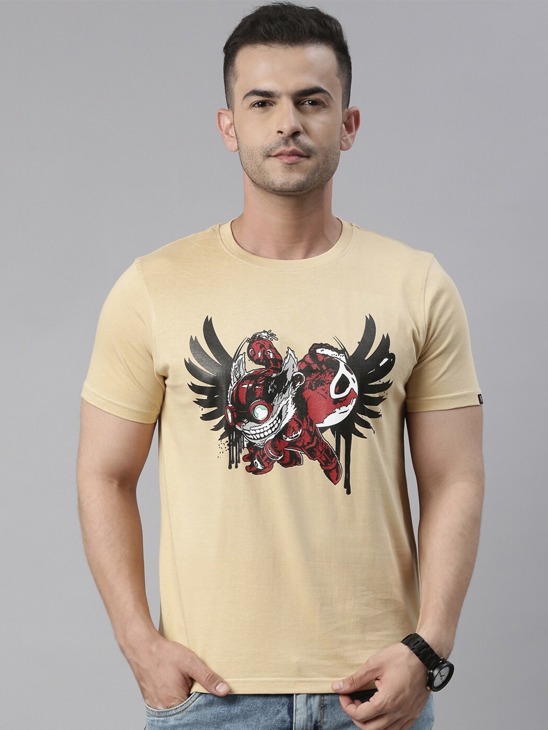 

Bushirt Men Beige Printed T-shirt