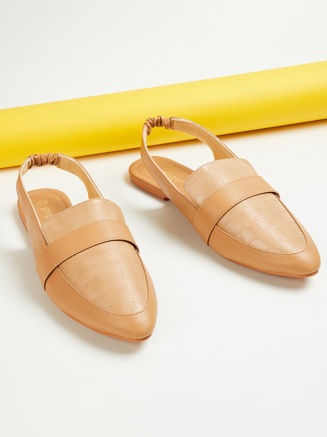 

Ginger by Lifestyle Women Beige Woven Design Loafers