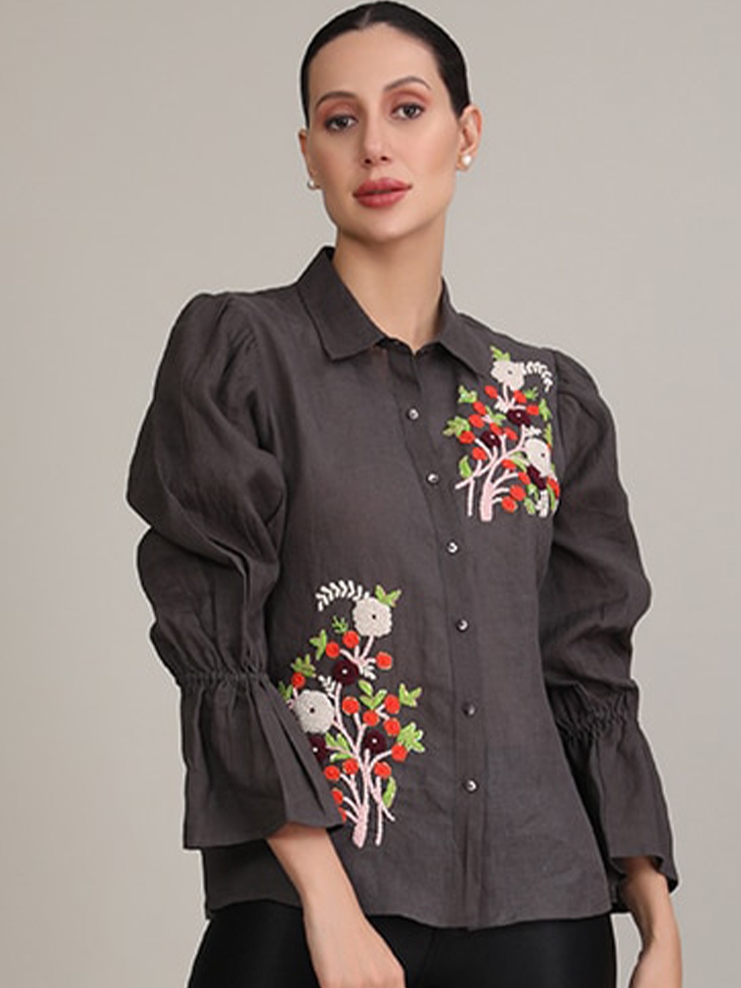 

BARARA ETHNIC Women Black Standard Floral Printed Casual Shirt