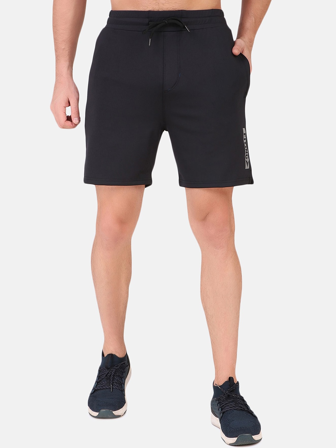 

FITINC Men Black Slim Fit Training or Gym Sports Shorts with Antimicrobial Technology