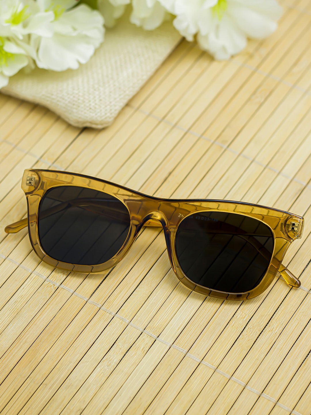 

Bellofox Women Blue Lens & Brown Wayfarer Sunglasses