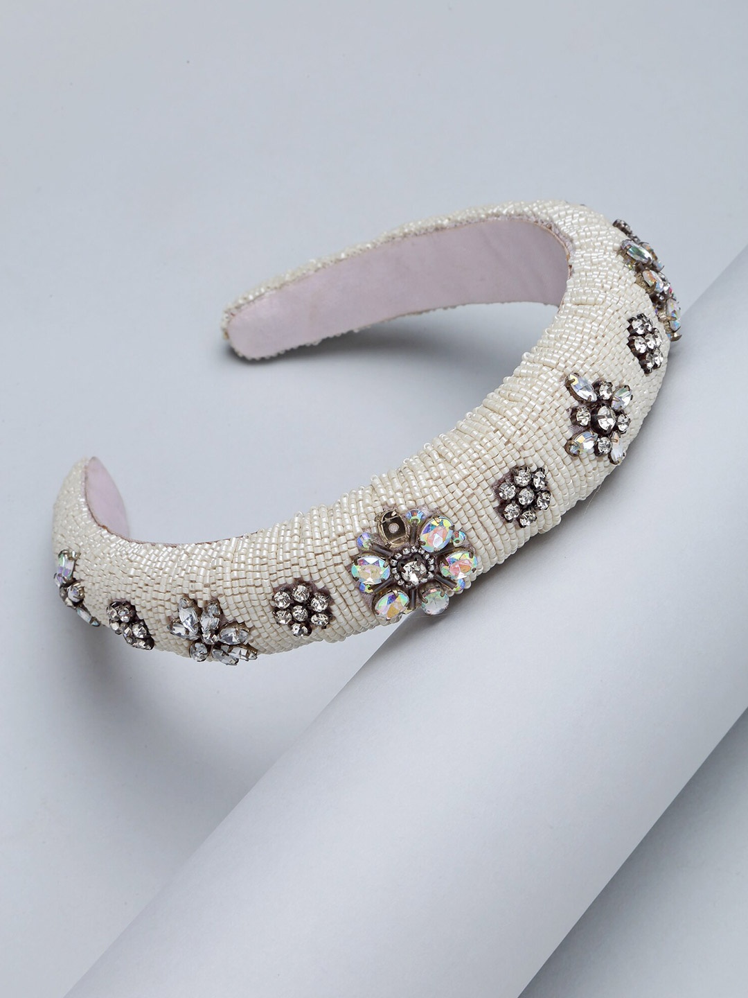 

Bijoux by Priya Chandna Women White & Gold-Toned Beaded Hairband