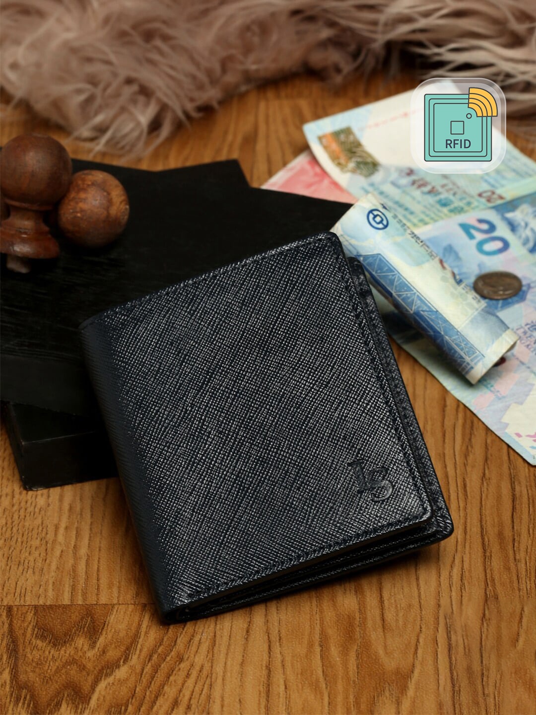 

Louis Stitch Saffiano Leather Blue Bifold Wallet for Men, Navy blue