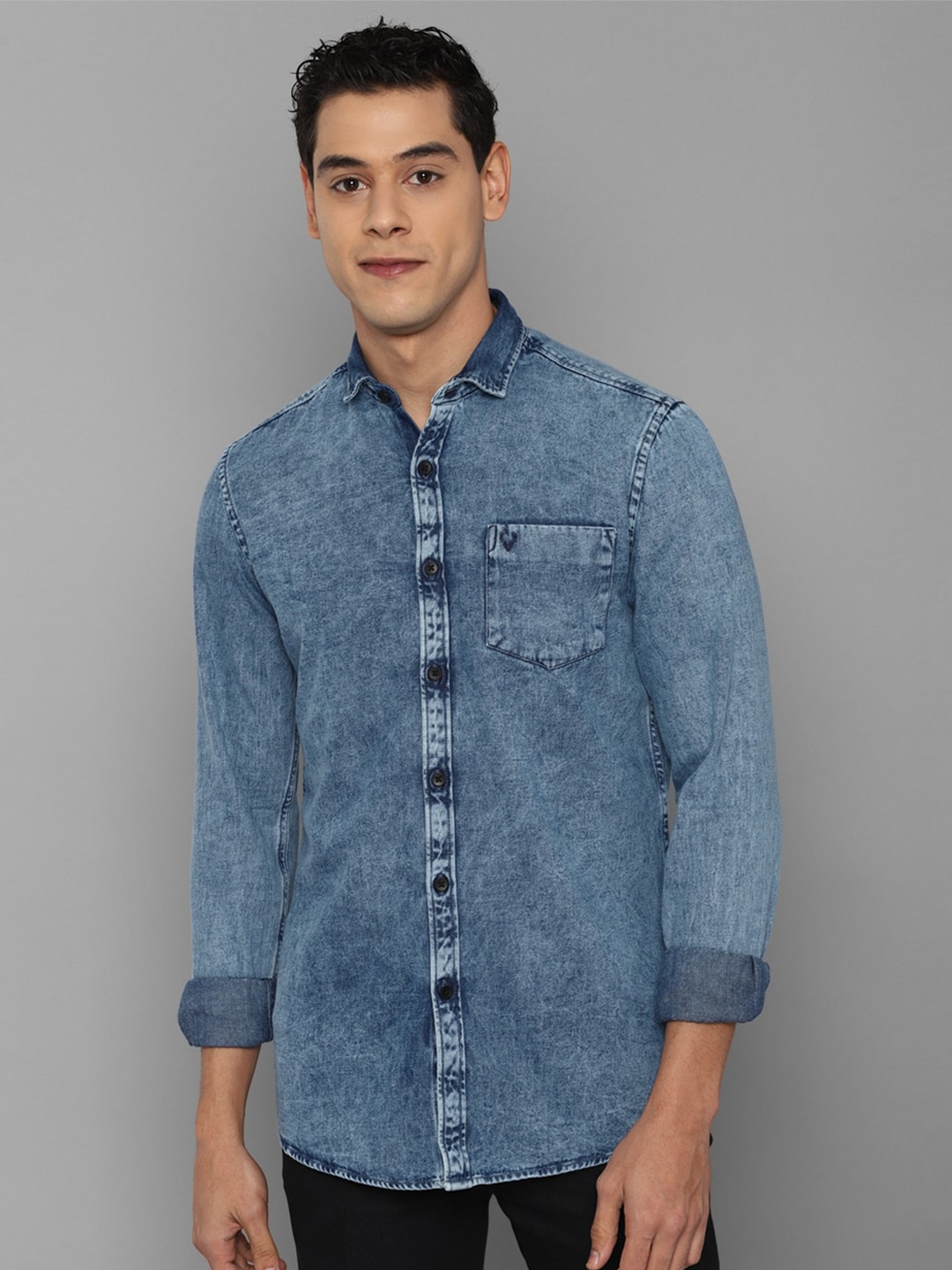 

Allen Solly Sport Men Blue Faded Casual Shirt