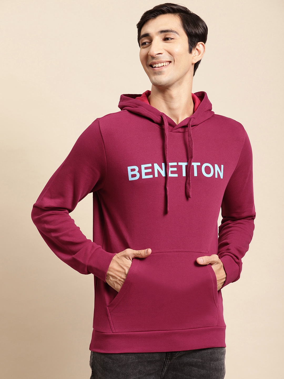 

United Colors of Benetton Men Maroon Logo Printed Hooded Pure Cotton Sweatshirt