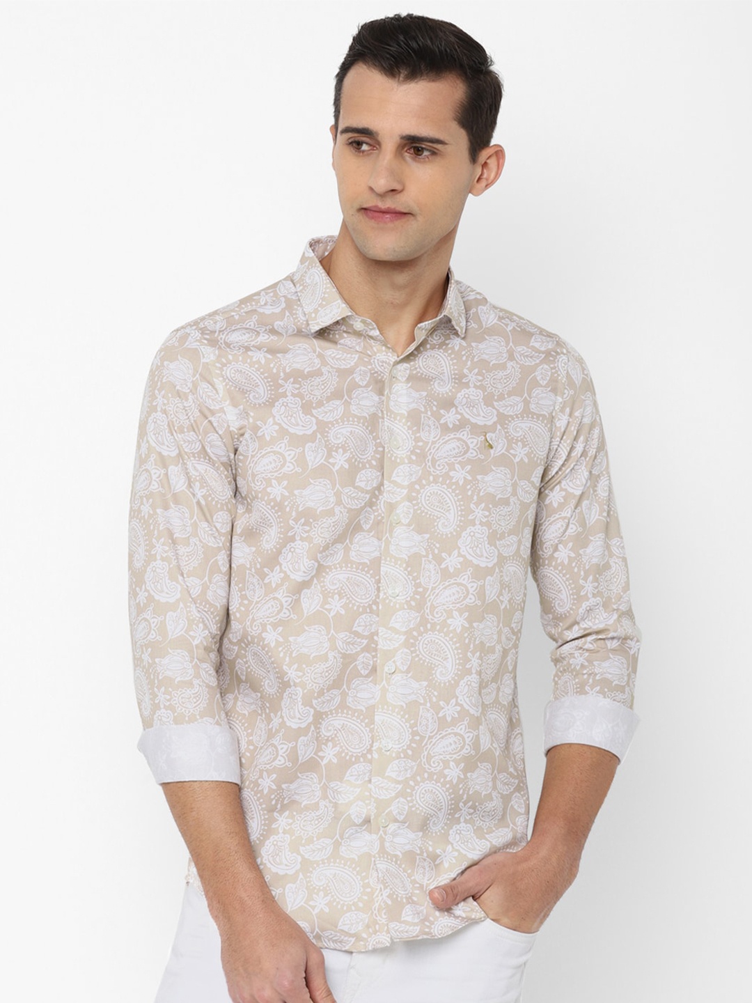 

SIMON CARTER LONDON Men Beige Slim Fit Floral Printed Casual Shirt