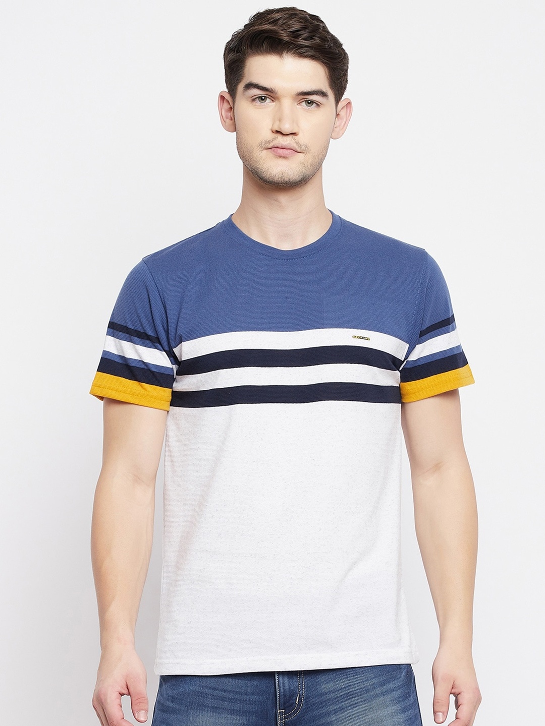 

Okane Men Blue Colourblocked T-shirt