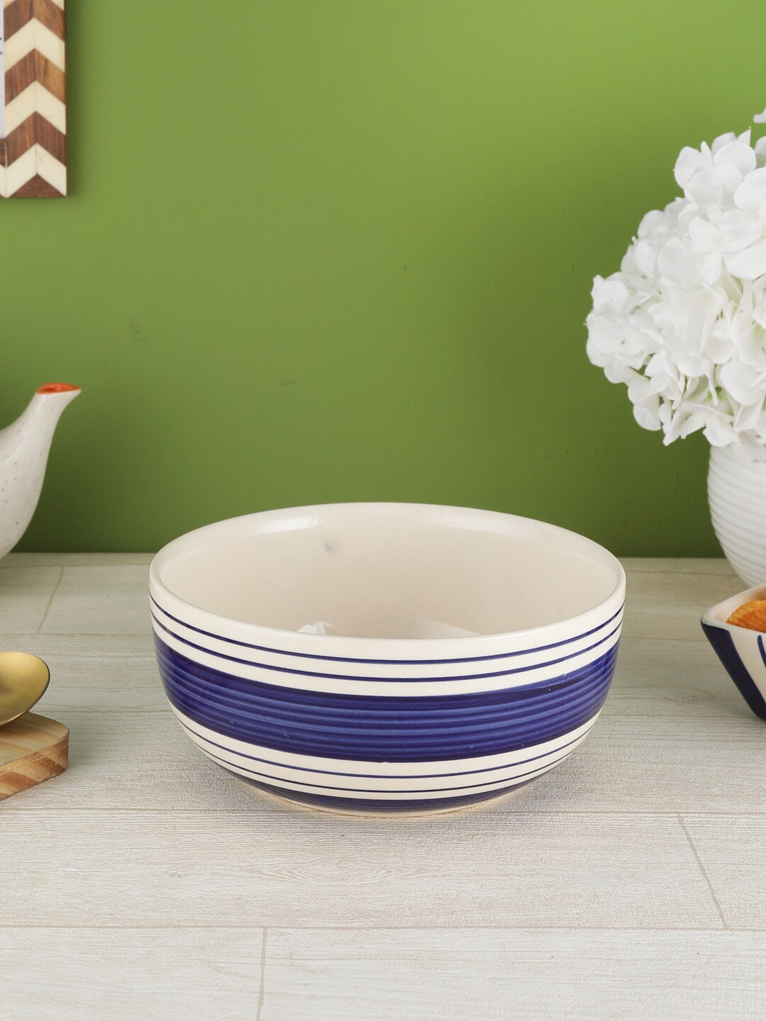 

VarEesha Blue Printed Ceramic Serving Bowl 1000 ml