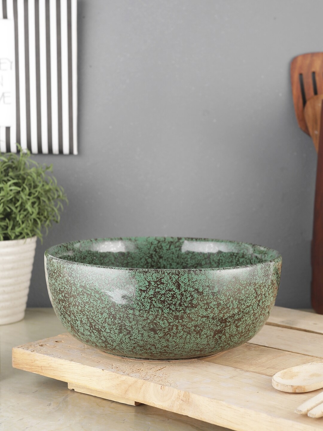 

VarEesha Green Printed Ceramic Dip Bowl