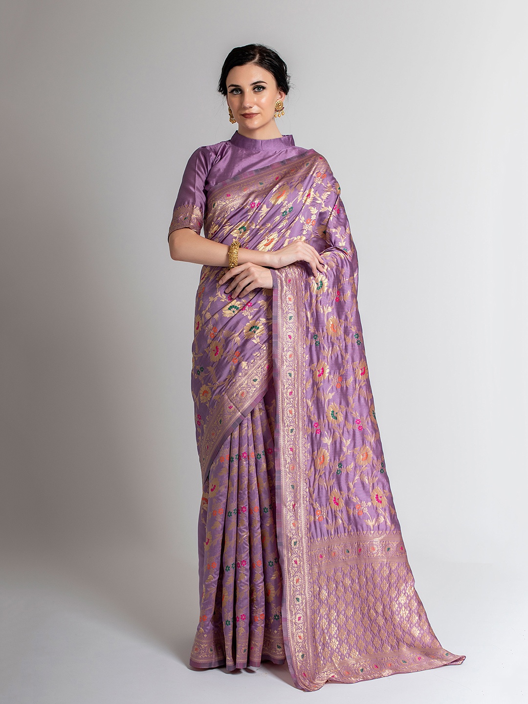 

Lilots Lavender & Gold-Toned Floral Zari Silk Blend Banarasi Saree