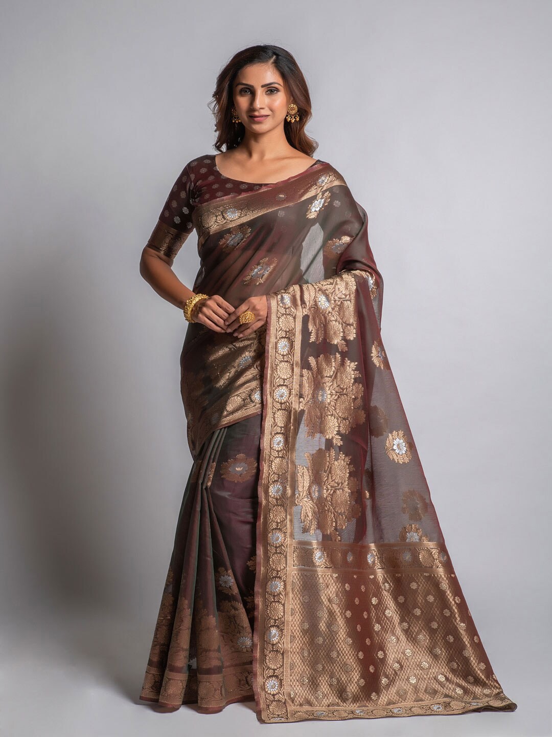 

Lilots Coffee Brown & Gold-Toned Floral Zari Jacquard Woven Khadi Saree