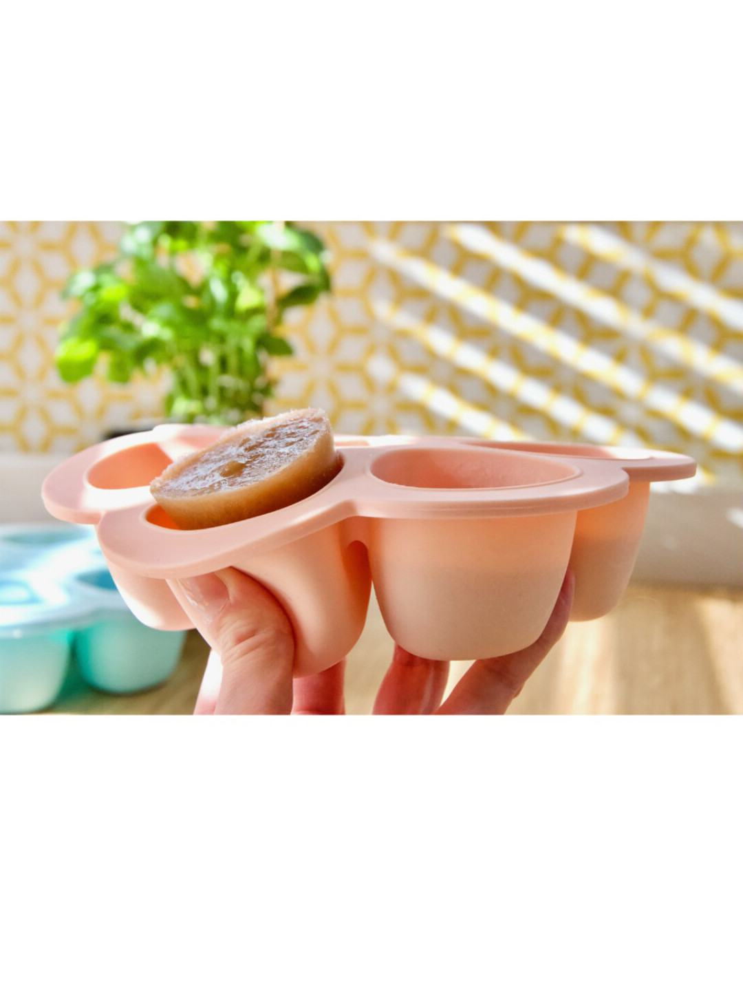 

BEABA Pink Silicone Food Container With 6 Compartments