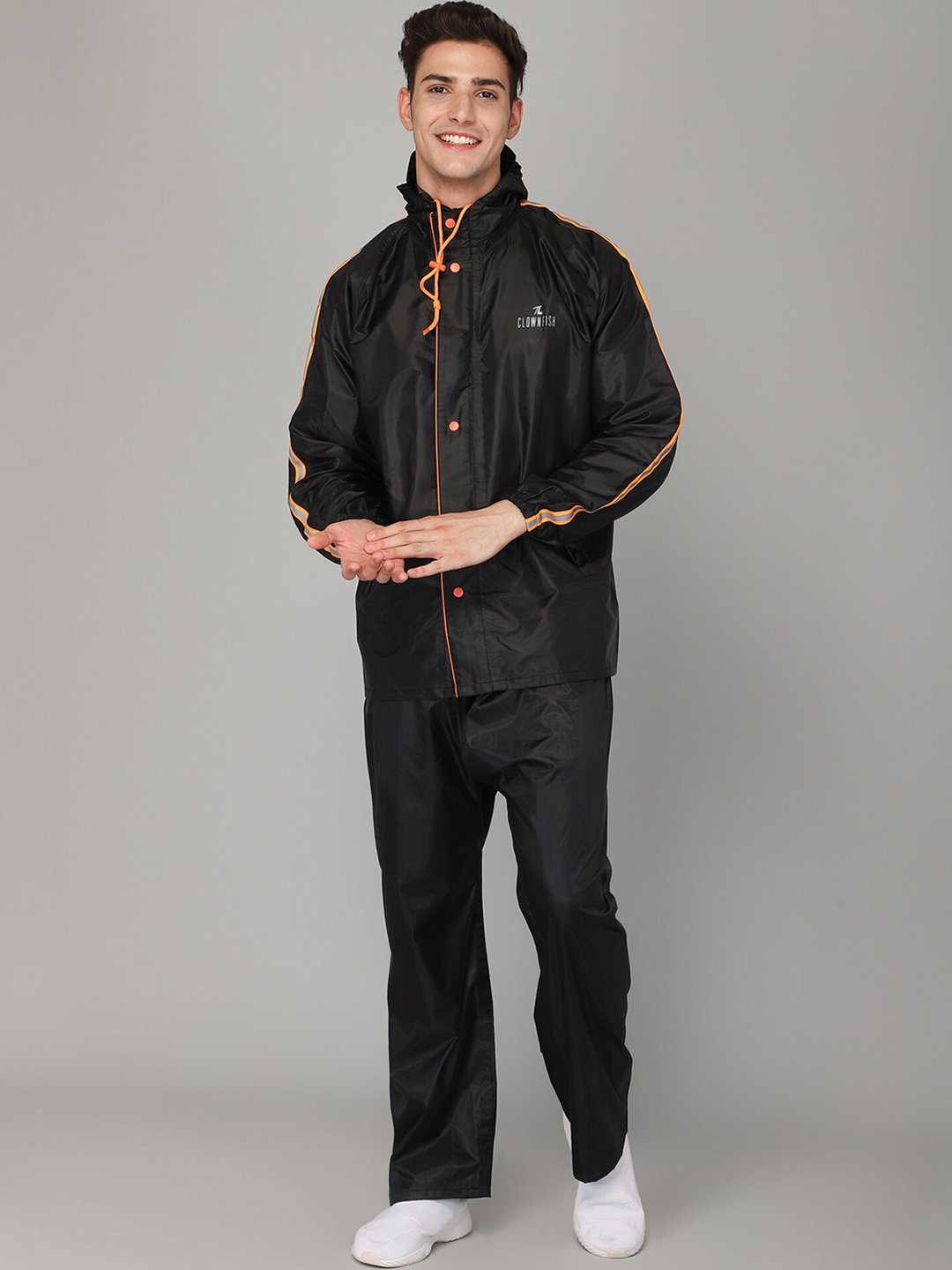 

THE CLOWNFISH Bruce Men Black Solid Waterproof & Seam Sealed Rain Suit