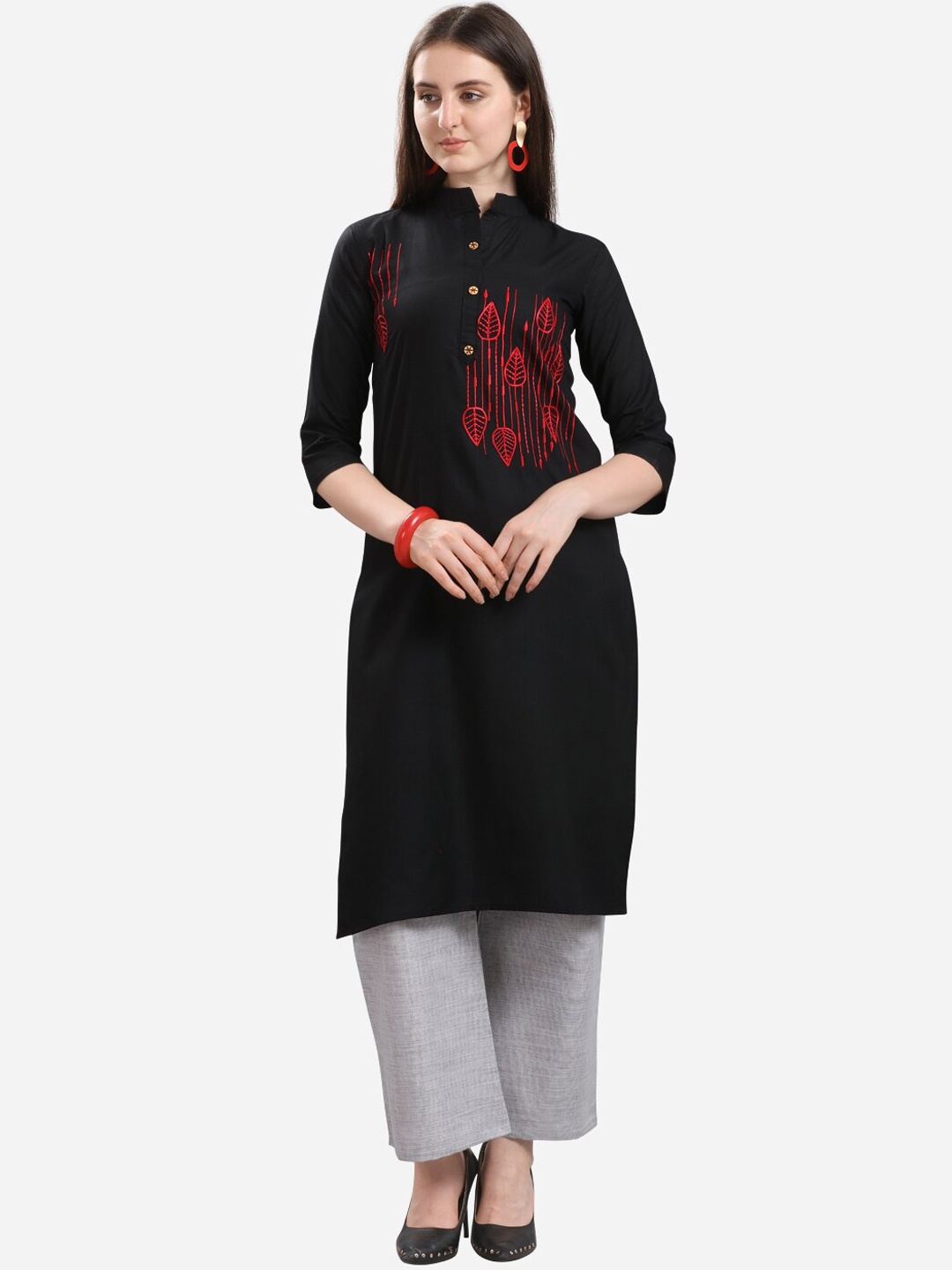 

Youthnic Women Black Floral Embroidered Thread Work Straight Kurta